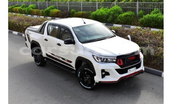Buy Import Toyota Hilux White Car in Import - Dubai in Barh el Gazel Buy Import Toyota Hilux White Car in Import - Dubai in Barh el Gazel