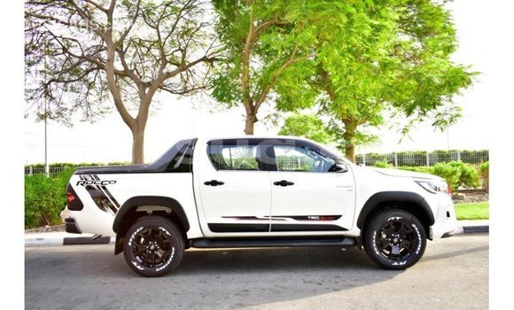 Buy Import Toyota Hilux White Car in Import - Dubai in Barh el Gazel Buy Import Toyota Hilux White Car in Import - Dubai in Barh el Gazel