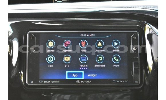 Buy Import Toyota Hilux White Car in Import - Dubai in Barh el Gazel Buy Import Toyota Hilux White Car in Import - Dubai in Barh el Gazel