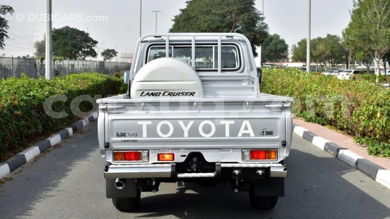 Big with watermark toyota land cruiser barh el gazel import dubai 1794