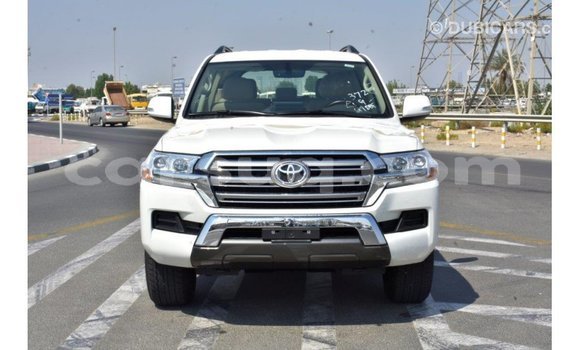 Buy Import Toyota Land Cruiser White Car in Import - Dubai in Barh el Gazel Buy Import Toyota Land Cruiser White Car in Import - Dubai in Barh el Gazel