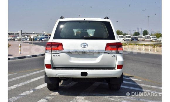 Buy Import Toyota Land Cruiser White Car in Import - Dubai in Barh el Gazel Buy Import Toyota Land Cruiser White Car in Import - Dubai in Barh el Gazel