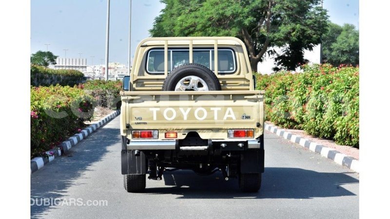 Big with watermark toyota land cruiser barh el gazel import dubai 1802