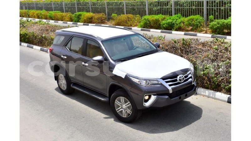 Big with watermark toyota fortuner barh el gazel import dubai 1807