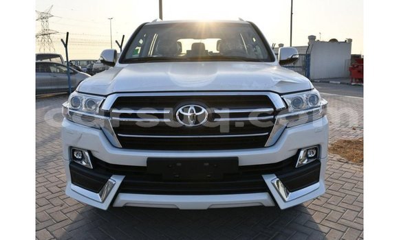 Buy Import Toyota Land Cruiser White Car in Import - Dubai in Barh el Gazel Buy Import Toyota Land Cruiser White Car in Import - Dubai in Barh el Gazel