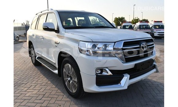 Buy Import Toyota Land Cruiser White Car in Import - Dubai in Barh el Gazel Buy Import Toyota Land Cruiser White Car in Import - Dubai in Barh el Gazel