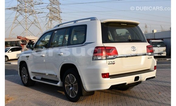 Buy Import Toyota Land Cruiser White Car in Import - Dubai in Barh el Gazel Buy Import Toyota Land Cruiser White Car in Import - Dubai in Barh el Gazel