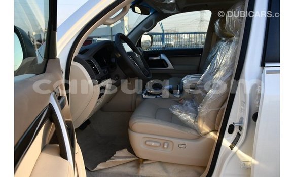 Buy Import Toyota Land Cruiser White Car in Import - Dubai in Barh el Gazel Buy Import Toyota Land Cruiser White Car in Import - Dubai in Barh el Gazel