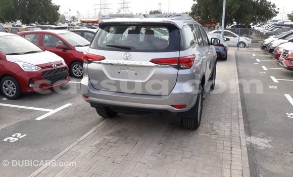 Acheter Import Voiture Toyota Fortuner Autre à Import - Dubai, Barh el Gazel Acheter Import Voiture Toyota Fortuner Autre à Import - Dubai, Barh el Gazel