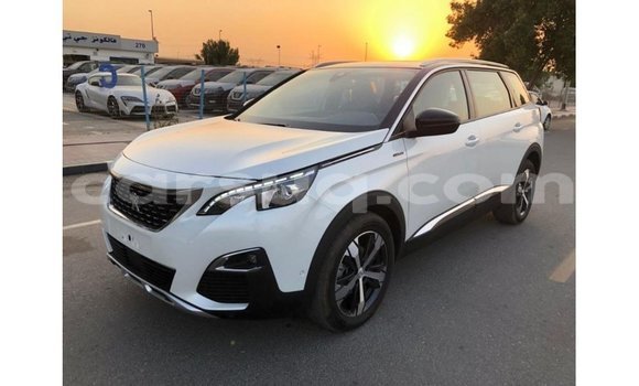 Acheter Import Voiture Peugeot 5008 Blanc à Import - Dubai, Barh el Gazel
