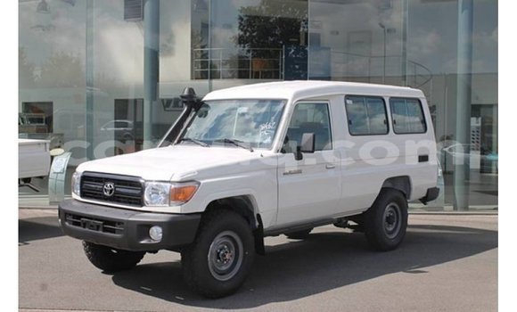Buy Import Toyota Land Cruiser White Car in Import - Dubai in Barh el Gazel Buy Import Toyota Land Cruiser White Car in Import - Dubai in Barh el Gazel