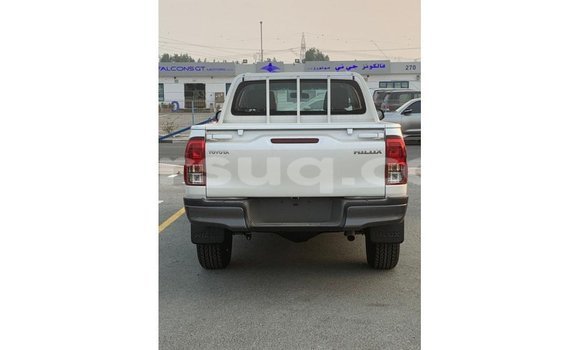 Buy Import Toyota Hilux White Car in Import - Dubai in Barh el Gazel Buy Import Toyota Hilux White Car in Import - Dubai in Barh el Gazel