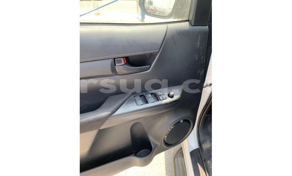 Buy Import Toyota Hilux White Car in Import - Dubai in Barh el Gazel Buy Import Toyota Hilux White Car in Import - Dubai in Barh el Gazel
