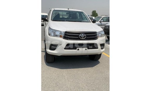 Buy Import Toyota Hilux White Car in Import - Dubai in Barh el Gazel Buy Import Toyota Hilux White Car in Import - Dubai in Barh el Gazel