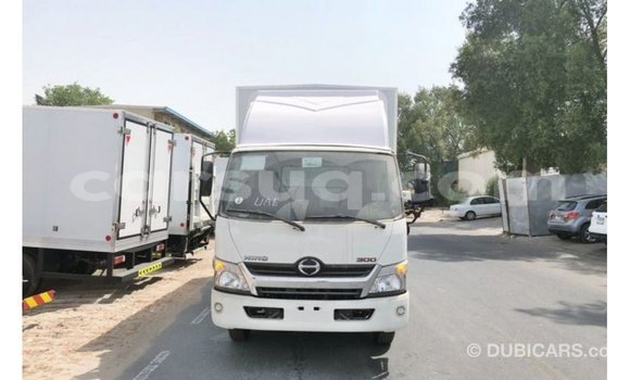 Buy Import Hino 300 Series White Truck in Import - Dubai in Barh el Gazel Buy Import Hino 300 Series White Truck in Import - Dubai in Barh el Gazel