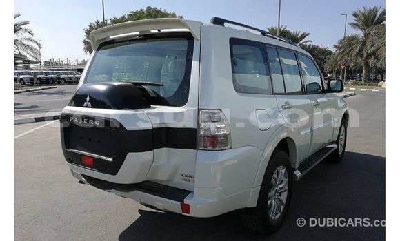 Buy Import Mitsubishi Pajero White Car in Import - Dubai in Barh el Gazel Buy Import Mitsubishi Pajero White Car in Import - Dubai in Barh el Gazel
