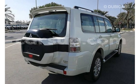 Buy Import Mitsubishi Pajero White Car in Import - Dubai in Barh el Gazel Buy Import Mitsubishi Pajero White Car in Import - Dubai in Barh el Gazel