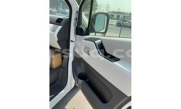 Buy Import Toyota Hiace White Car in Import - Dubai in Barh el Gazel Buy Import Toyota Hiace White Car in Import - Dubai in Barh el Gazel