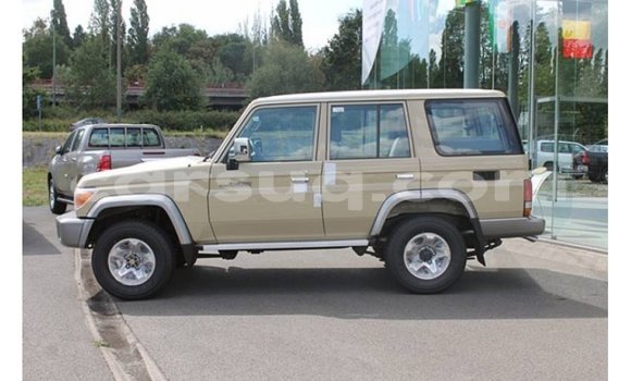 Buy Import Toyota Land Cruiser Beige Car in Import - Dubai in Barh el Gazel Buy Import Toyota Land Cruiser Beige Car in Import - Dubai in Barh el Gazel