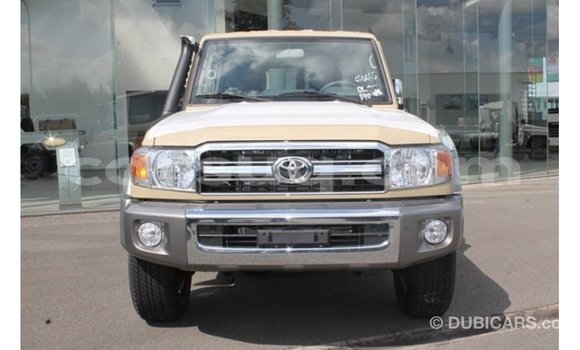 Buy Import Toyota Land Cruiser Beige Car in Import - Dubai in Barh el Gazel Buy Import Toyota Land Cruiser Beige Car in Import - Dubai in Barh el Gazel