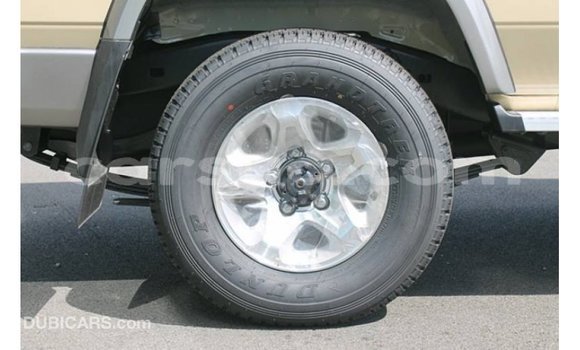 Buy Import Toyota Land Cruiser Beige Car in Import - Dubai in Barh el Gazel Buy Import Toyota Land Cruiser Beige Car in Import - Dubai in Barh el Gazel