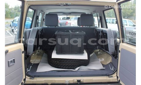 Buy Import Toyota Land Cruiser Beige Car in Import - Dubai in Barh el Gazel Buy Import Toyota Land Cruiser Beige Car in Import - Dubai in Barh el Gazel