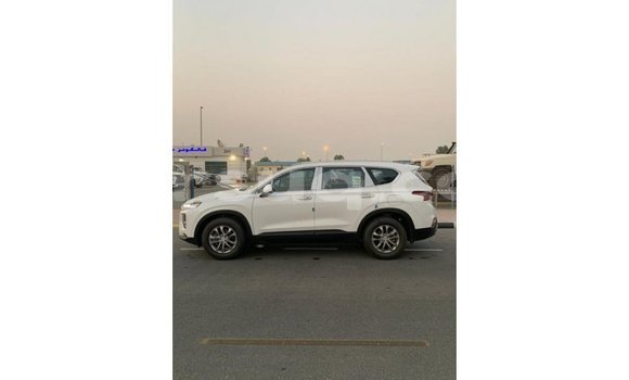 Buy Import Hyundai Santa Fe White Car in Import - Dubai in Barh el Gazel Buy Import Hyundai Santa Fe White Car in Import - Dubai in Barh el Gazel