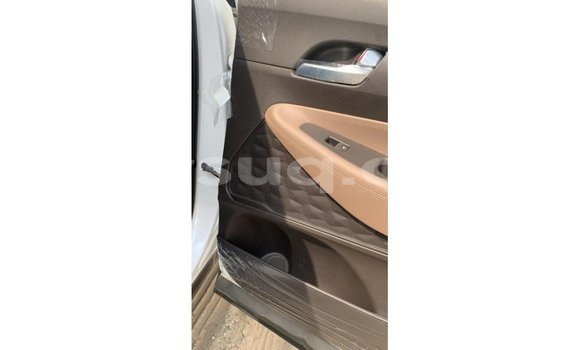 Buy Import Hyundai Santa Fe White Car in Import - Dubai in Barh el Gazel Buy Import Hyundai Santa Fe White Car in Import - Dubai in Barh el Gazel