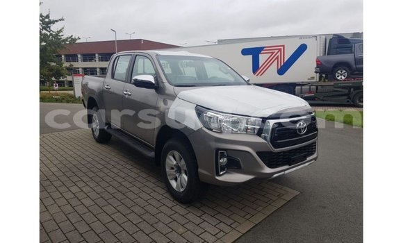 Buy Import Toyota Hilux Brown Car in Import - Dubai in Barh el Gazel Buy Import Toyota Hilux Brown Car in Import - Dubai in Barh el Gazel