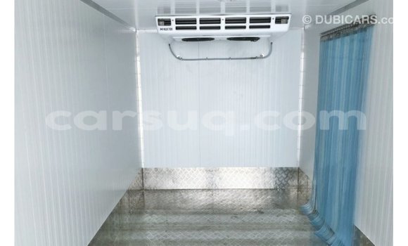 Acheter Import Utilitaire Hino 300 Series Blanc à Import - Dubai, Barh el Gazel Acheter Import Utilitaire Hino 300 Series Blanc à Import - Dubai, Barh el Gazel