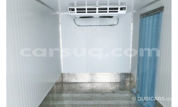 Acheter Import Utilitaire Hino 300 Series Blanc à Import - Dubai, Barh el Gazel Acheter Import Utilitaire Hino 300 Series Blanc à Import - Dubai, Barh el Gazel