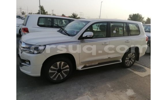 Buy Import Toyota Land Cruiser White Car in Import - Dubai in Barh el Gazel Buy Import Toyota Land Cruiser White Car in Import - Dubai in Barh el Gazel