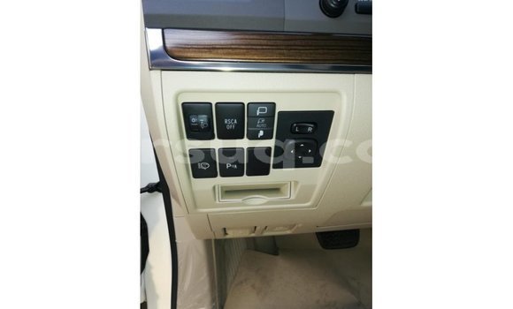 Buy Import Toyota Land Cruiser White Car in Import - Dubai in Barh el Gazel Buy Import Toyota Land Cruiser White Car in Import - Dubai in Barh el Gazel