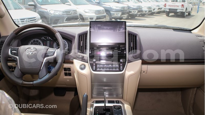 Big with watermark toyota land cruiser barh el gazel import dubai 1863