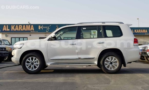 Buy Import Toyota Land Cruiser White Car in Import - Dubai in Barh el Gazel Buy Import Toyota Land Cruiser White Car in Import - Dubai in Barh el Gazel