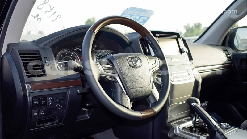 Big with watermark toyota land cruiser barh el gazel import dubai 1867