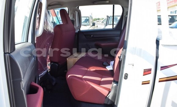 Buy Import Toyota Hilux White Car in Import - Dubai in Barh el Gazel Buy Import Toyota Hilux White Car in Import - Dubai in Barh el Gazel