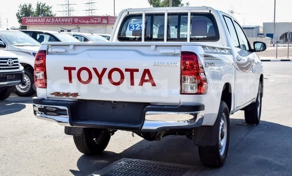 Buy Import Toyota Hilux White Car in Import - Dubai in Barh el Gazel Buy Import Toyota Hilux White Car in Import - Dubai in Barh el Gazel