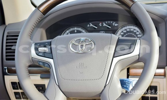 Buy Import Toyota Land Cruiser White Car in Import - Dubai in Barh el Gazel Buy Import Toyota Land Cruiser White Car in Import - Dubai in Barh el Gazel