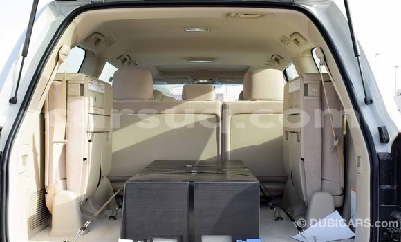 Buy Import Toyota Land Cruiser White Car in Import - Dubai in Barh el Gazel Buy Import Toyota Land Cruiser White Car in Import - Dubai in Barh el Gazel
