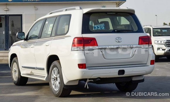 Buy Import Toyota Land Cruiser White Car in Import - Dubai in Barh el Gazel Buy Import Toyota Land Cruiser White Car in Import - Dubai in Barh el Gazel