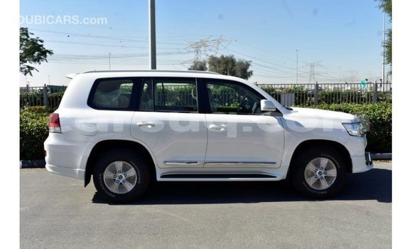 Buy Import Toyota Land Cruiser White Car in Import - Dubai in Barh el Gazel Buy Import Toyota Land Cruiser White Car in Import - Dubai in Barh el Gazel
