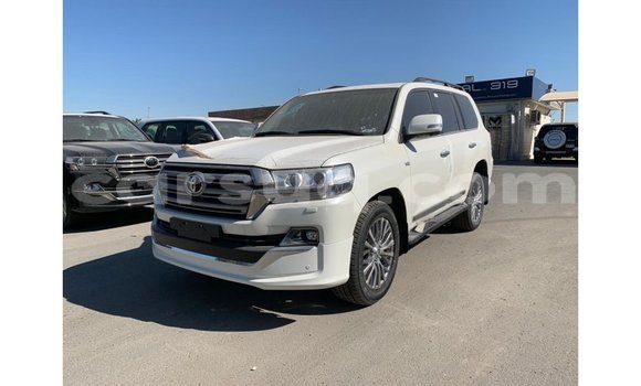 Buy Import Toyota Land Cruiser White Car in Import - Dubai in Barh el Gazel Buy Import Toyota Land Cruiser White Car in Import - Dubai in Barh el Gazel