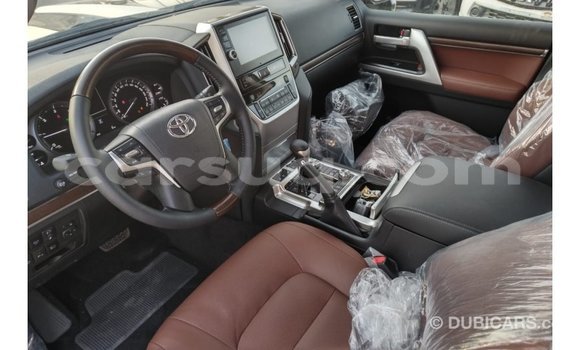 Acheter Import Voiture Toyota Land Cruiser Blanc à Import - Dubai, Barh el Gazel Acheter Import Voiture Toyota Land Cruiser Blanc à Import - Dubai, Barh el Gazel