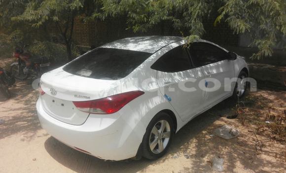Acheter Occasion Voiture Hyundai Elantra Noir à N'Djamena au Tchad Acheter Occasion Voiture Hyundai Elantra Noir à N'Djamena au Tchad