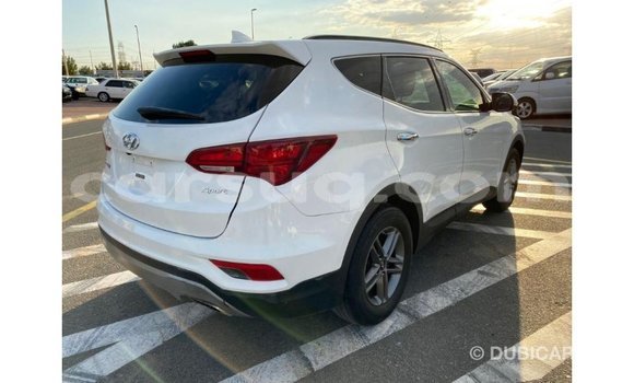 Acheter Import Voiture Hyundai Santa Fe Blanc à Import - Dubai, Barh el Gazel Acheter Import Voiture Hyundai Santa Fe Blanc à Import - Dubai, Barh el Gazel