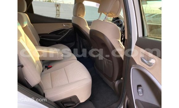 Acheter Import Voiture Hyundai Santa Fe Blanc à Import - Dubai, Barh el Gazel Acheter Import Voiture Hyundai Santa Fe Blanc à Import - Dubai, Barh el Gazel