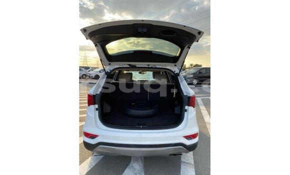 Acheter Import Voiture Hyundai Santa Fe Blanc à Import - Dubai, Barh el Gazel Acheter Import Voiture Hyundai Santa Fe Blanc à Import - Dubai, Barh el Gazel