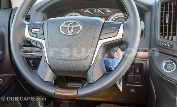 Buy Import Toyota Land Cruiser White Car in Import - Dubai in Barh el Gazel Buy Import Toyota Land Cruiser White Car in Import - Dubai in Barh el Gazel