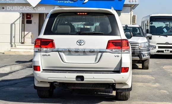Buy Import Toyota Land Cruiser White Car in Import - Dubai in Barh el Gazel Buy Import Toyota Land Cruiser White Car in Import - Dubai in Barh el Gazel